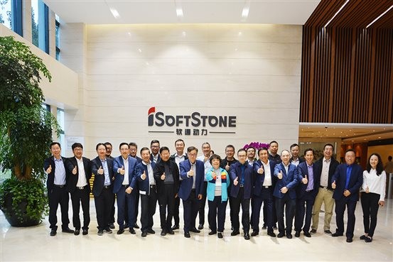 中关村100企业家俱乐部企业做强做大闭门钻研会在918博天娱乐官网动力召开